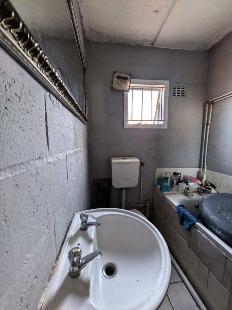 3 Bedroom Property for Sale in Pelican Park Western Cape